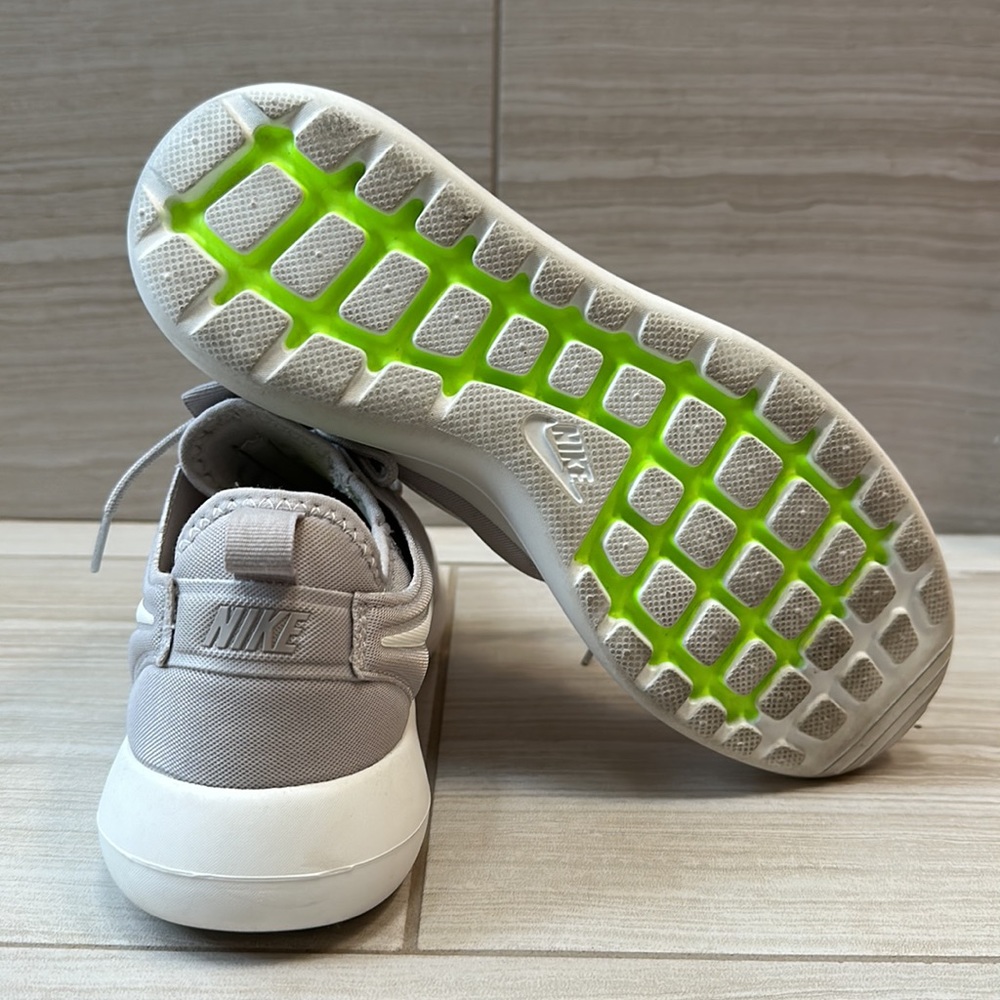 Grey Nikes - Picture 8 of 8